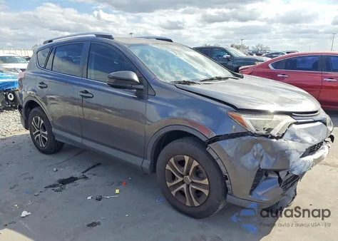 2017 Toyota Rav4 Le z USA, uszkodzony, nr VIN JTMZFREV2HJ700249
